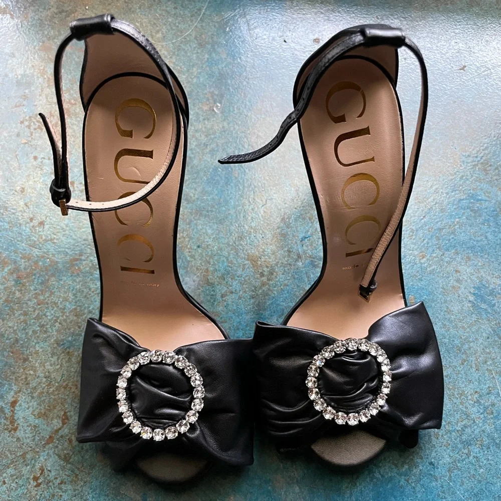 New black leather crystal bow GUCCI stiletto heels 7.5